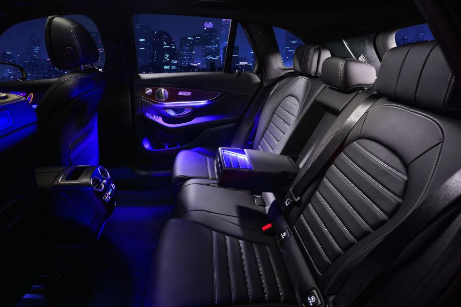Интерьер Mercedes-Benz GLC300 L 4Matic AMG Line (V253) 2019 года  (CN) (фото 12 из 17)